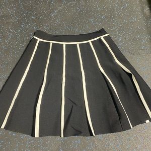 Purchased from aritzia and barely worn sunday beat mini skirt size xs